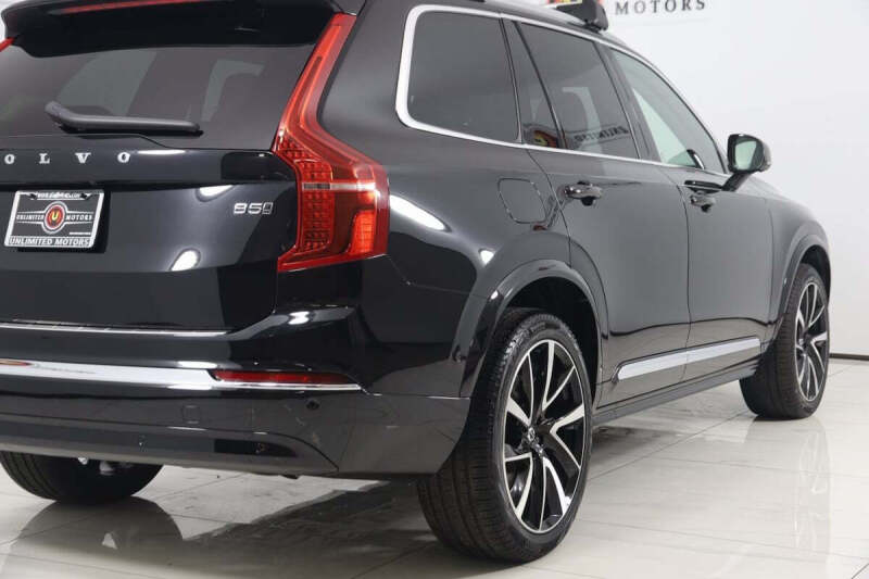 2025 Volvo XC90 B5 Plus Bright Theme