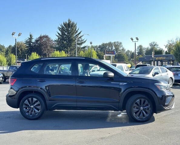 2022 Volkswagen Taos S 4Motion