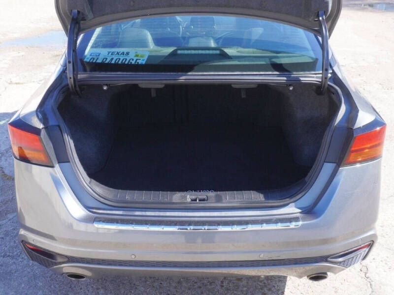 2021 Nissan Altima 2.5 SR