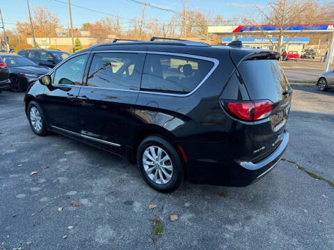 2018 Chrysler Pacifica Touring L Plus