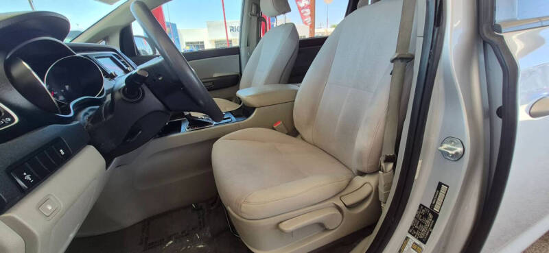2020 Kia Sedona L