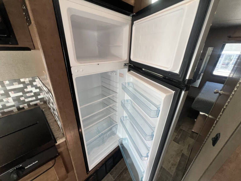 2019 Winnebago Outlook