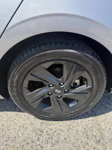 2022 Hyundai Elantra Hybrid Blue