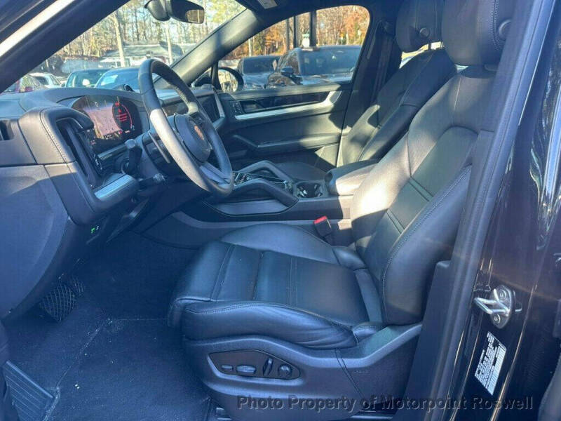 2025 Porsche Cayenne Coupe