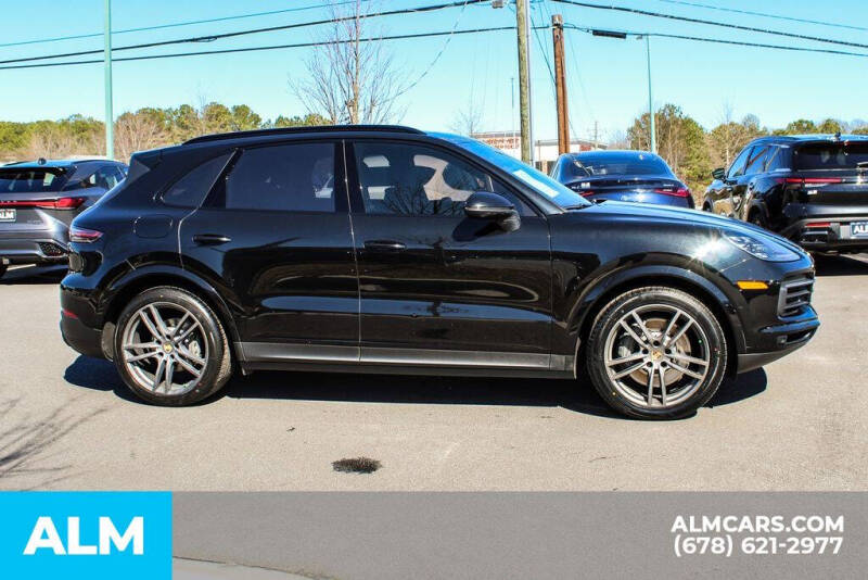 2023 Porsche Cayenne S Platinum Edition