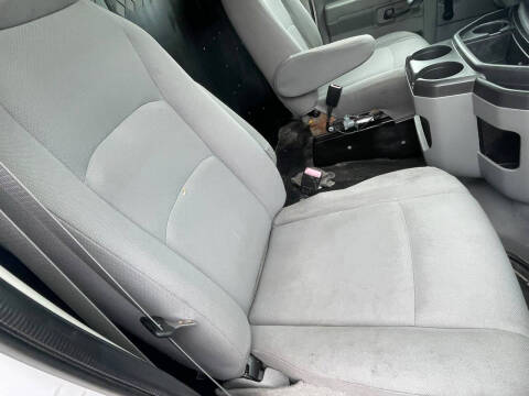 2010 Ford E-Series E-250