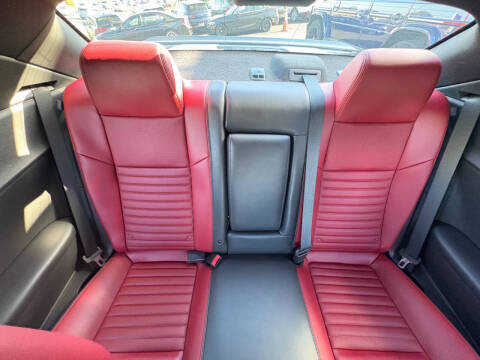 2013 Dodge Challenger R/T Plus