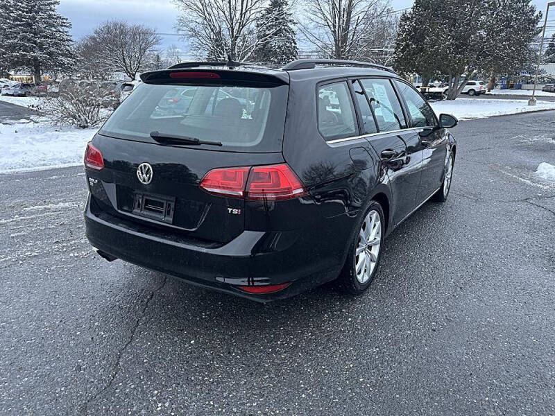 2017 Volkswagen Golf SportWagen