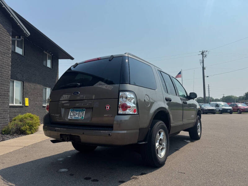 2005 Ford Explorer XLT