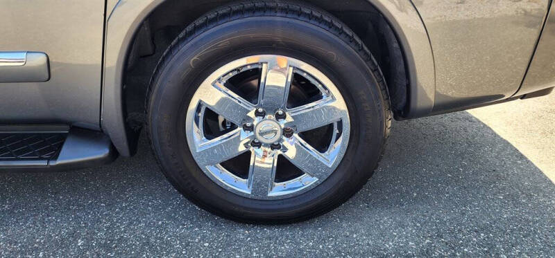 2013 Nissan Armada Platinum