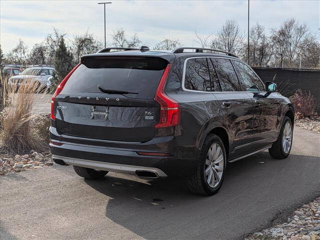 2016 Volvo XC90 T6 Momentum