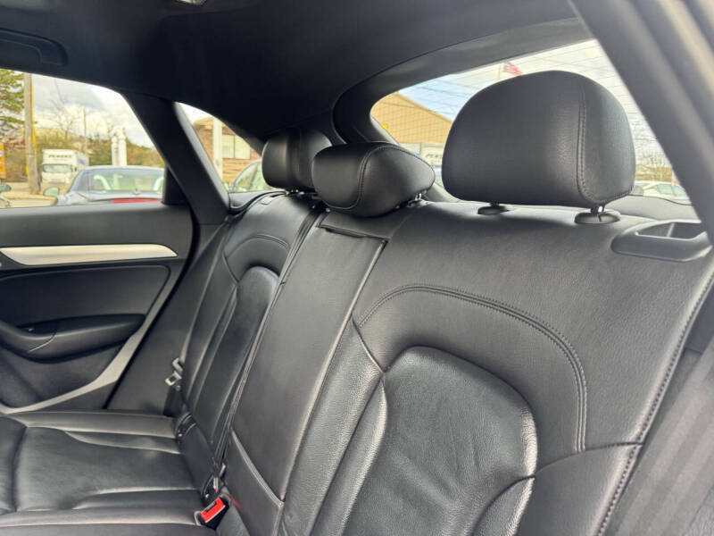 2016 Audi Q3 2.0T quattro Prestige