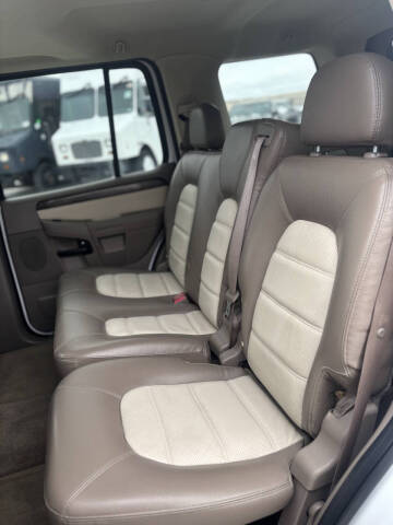 2005 Ford Explorer Eddie Bauer