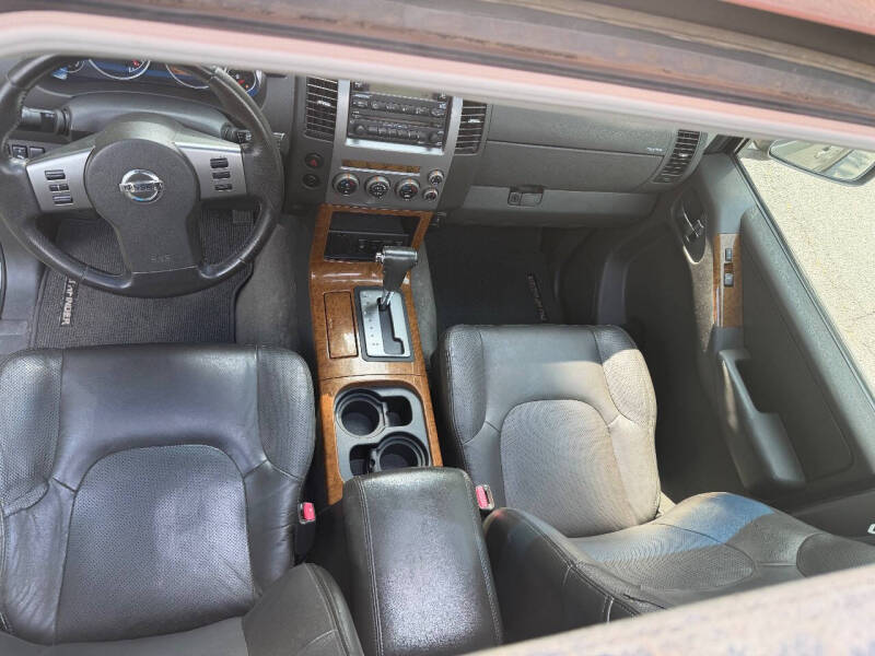 2007 Nissan Pathfinder LE