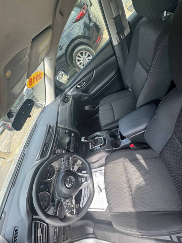2018 Nissan Rogue SV