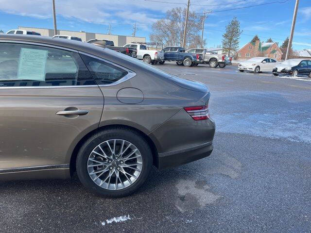 2023 Genesis G80