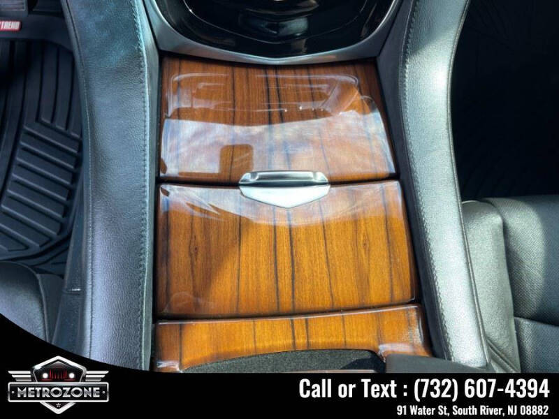 2016 Cadillac Escalade Standard