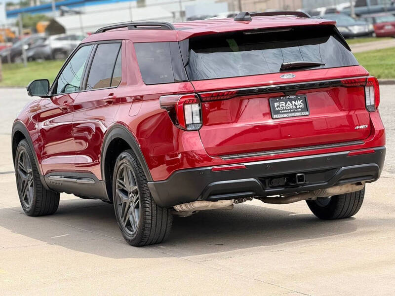 2025 Ford Explorer ST-Line