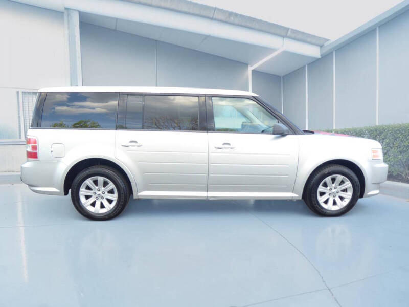 2010 Ford Flex SE