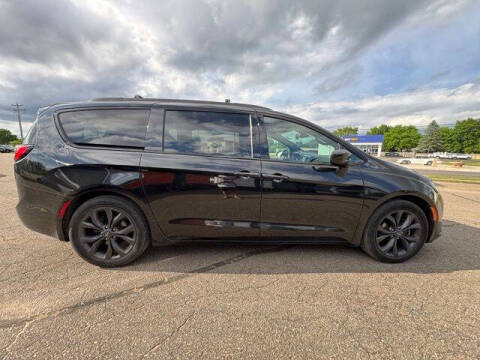 2020 Chrysler Pacifica Touring L