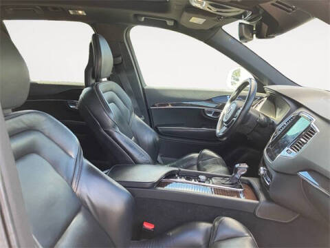 2018 Volvo XC90 T5 Momentum 7-Passenger