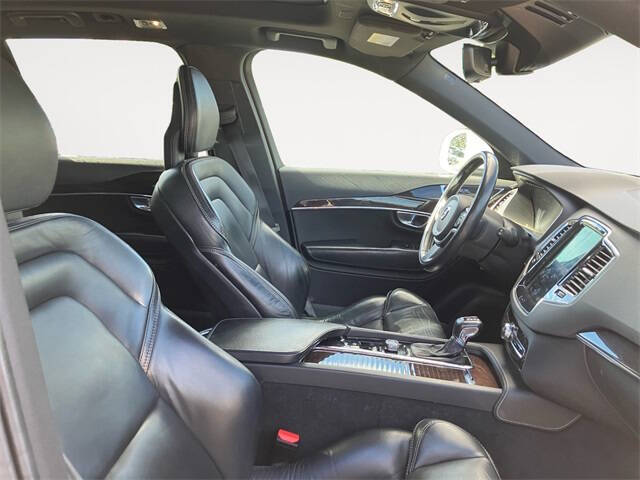 2018 Volvo XC90 T5 Momentum 7-Passenger