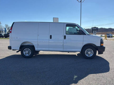 2025 Chevrolet Express 2500