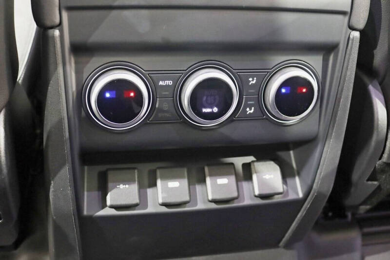 2020 Land Rover Defender 110 SE