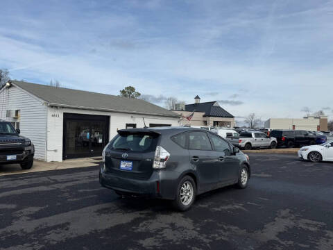 2012 Toyota Prius v Two