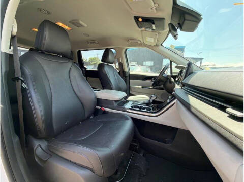 2022 Kia Carnival EX
