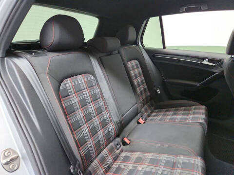 2016 Volkswagen Golf GTI S