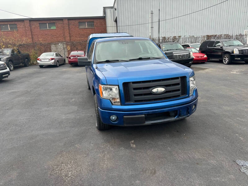 2009 Ford F-150 STX photo 33