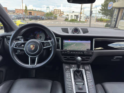 2020 Porsche Macan S