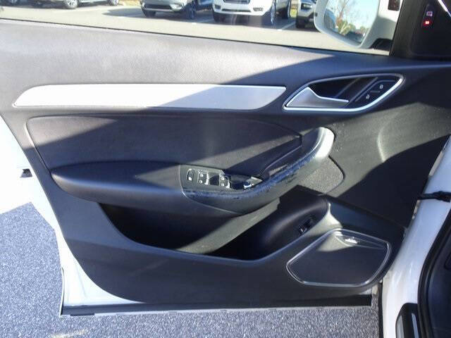 2015 Audi Q3 2.0T quattro Prestige