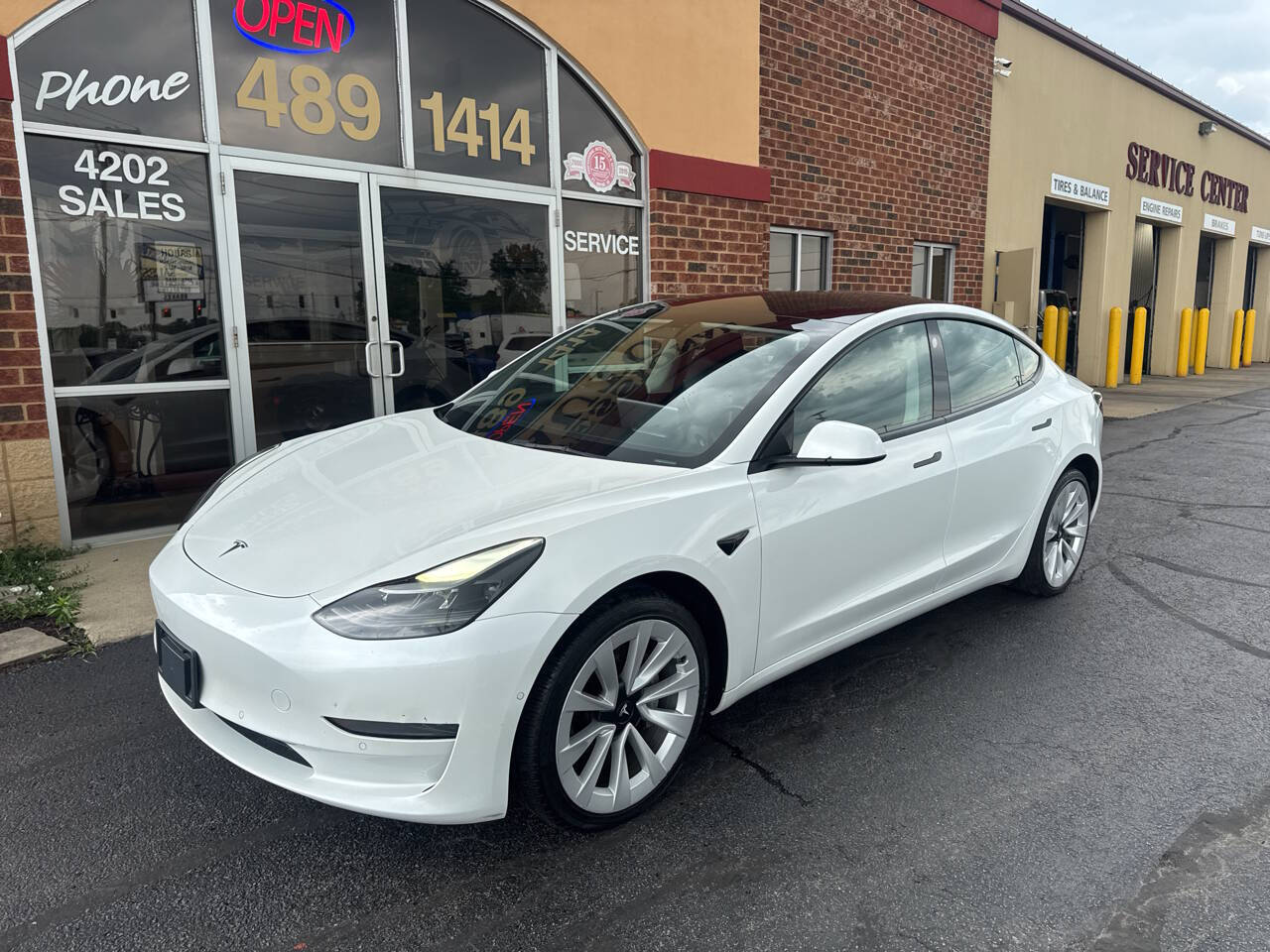 White 2022 Tesla Model 3 Base 4dr Sedan 2