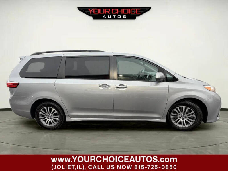 2018 Toyota Sienna XLE 8-Passenger