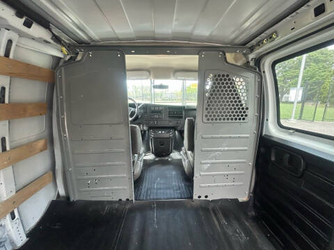 2016 GMC Savana 2500