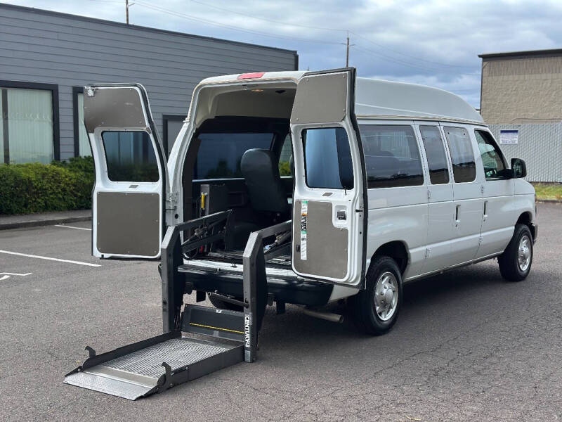 2013 Ford E-Series E-150
