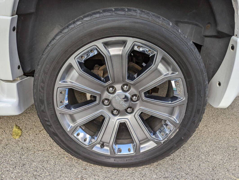 2003 GMC Yukon XL Denali