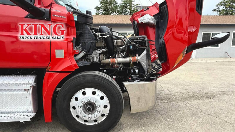 2020 Freightliner Cascadia