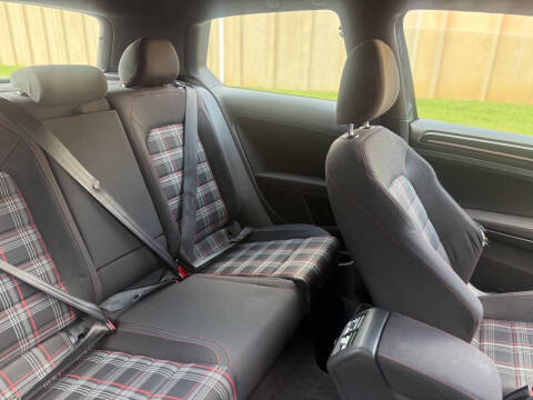 2015 Volkswagen Golf GTI S