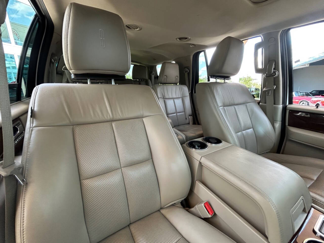 2014 Lincoln Navigator 34