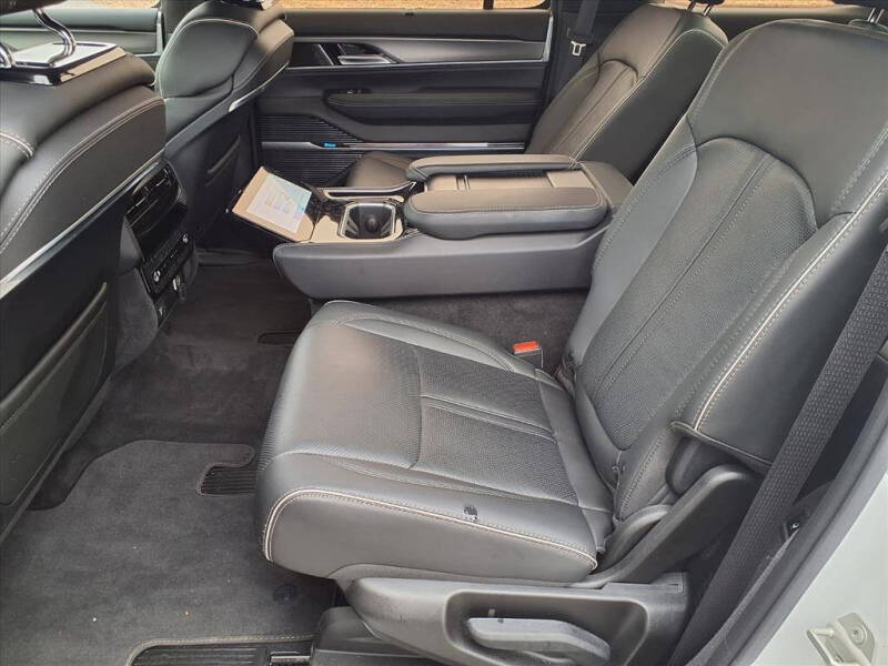 2023 Jeep Grand Wagoneer Obsidian