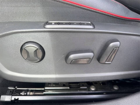 2024 Volkswagen Golf GTI SE