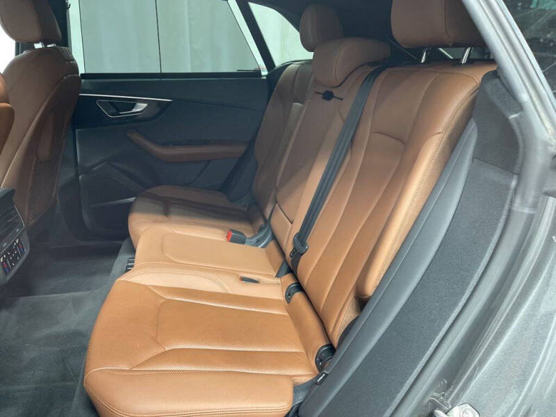 2022 Audi Q8 quattro Premium Plus 55 TFSI