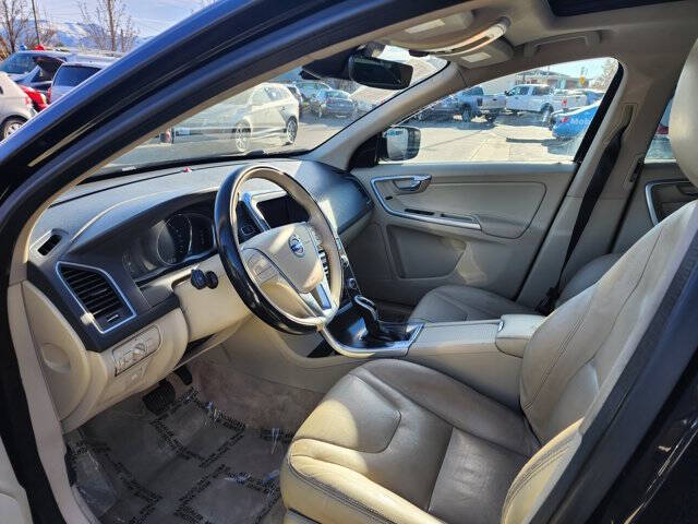 2016 Volvo XC60 T5 Drive-E Premier