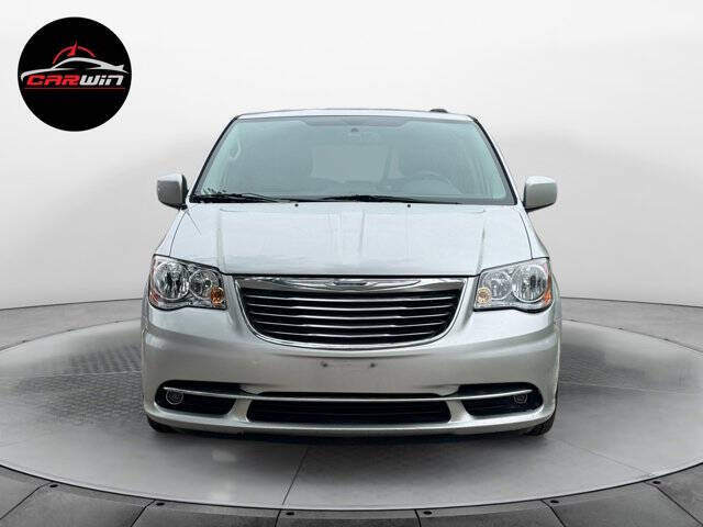 2012 Chrysler Town and Country Touring