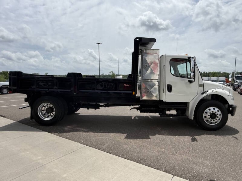2019 Freightliner M2 106