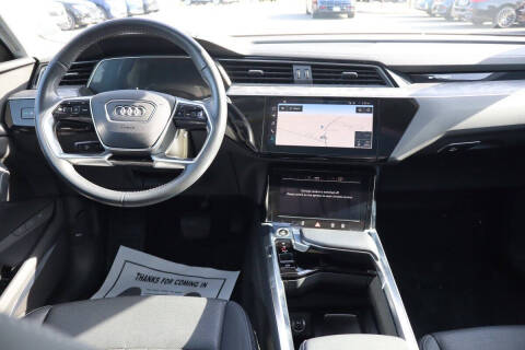 2021 Audi e-tron quattro Premium Plus