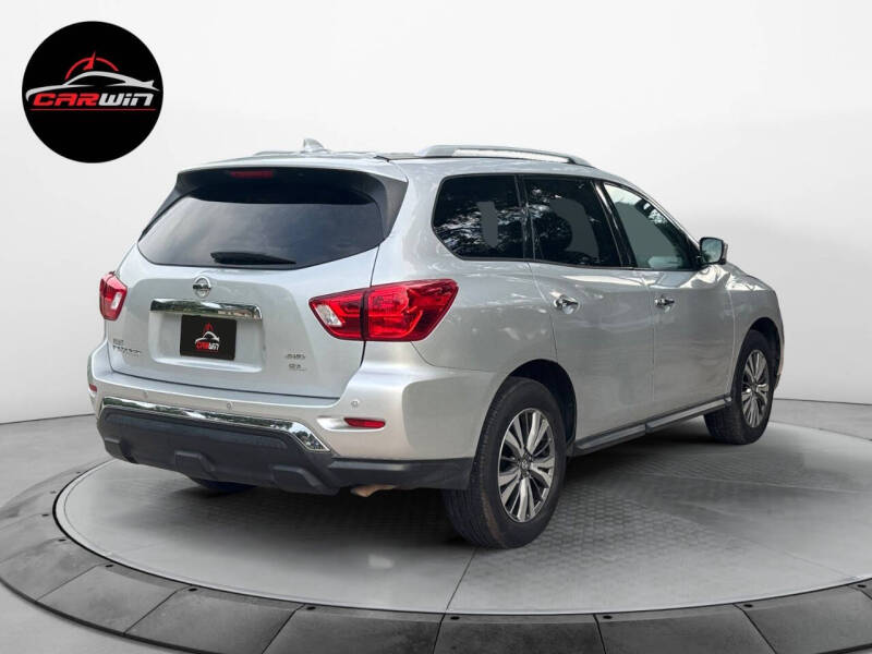 2020 Nissan Pathfinder SL